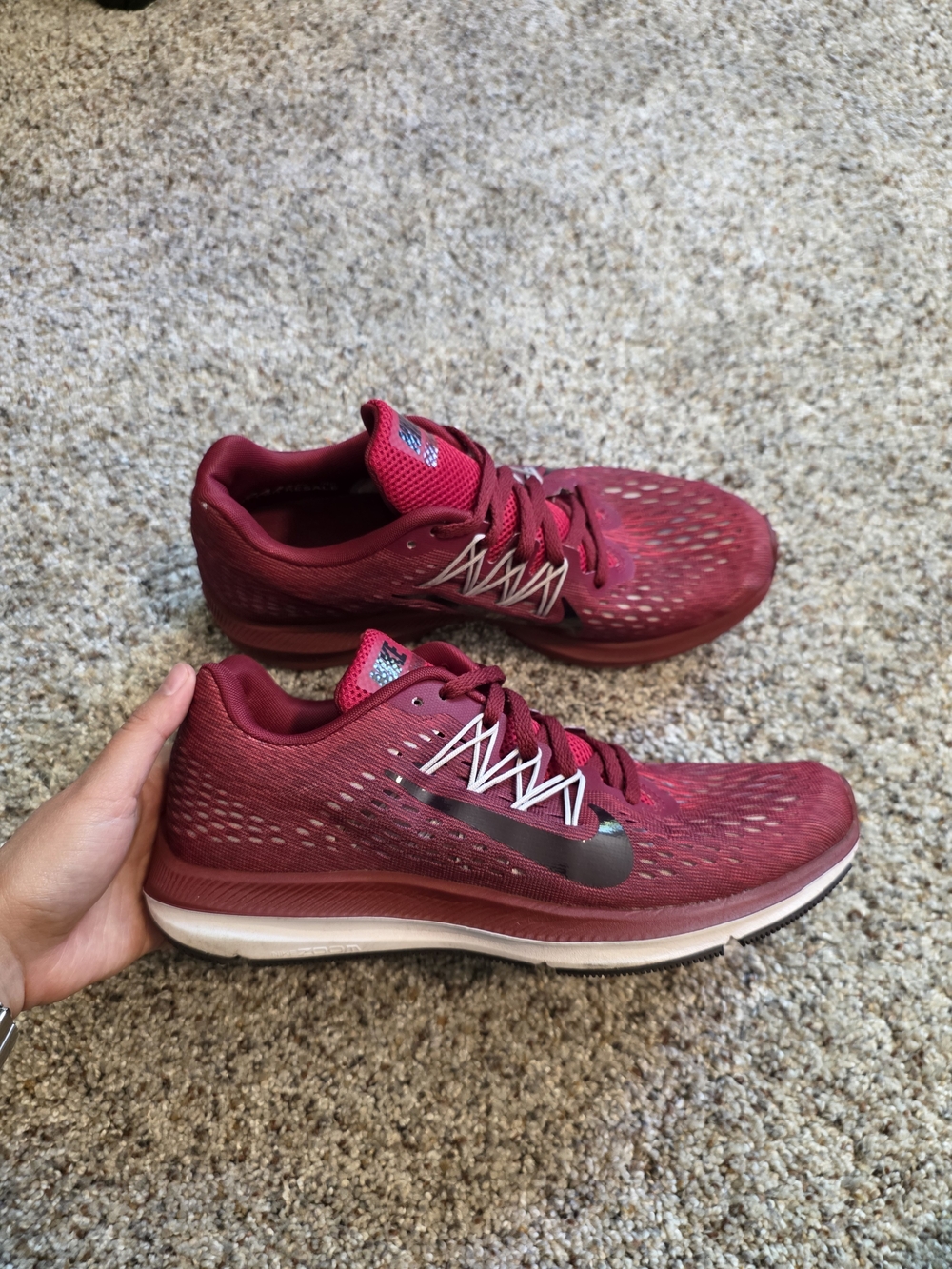 Nike Women's Air Zoom Winflo 5 Running Shoe - Maroon Performance Trainer